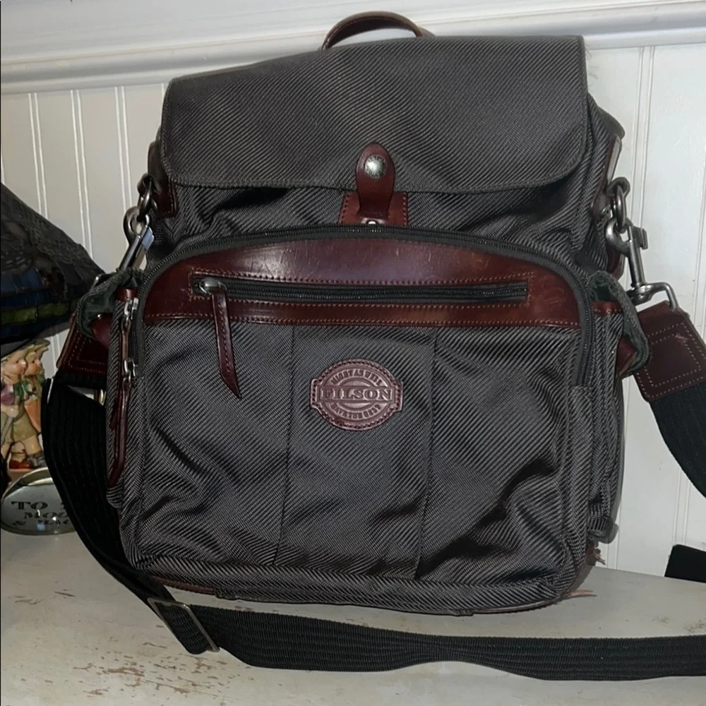 Filson Rucksack messenger bag